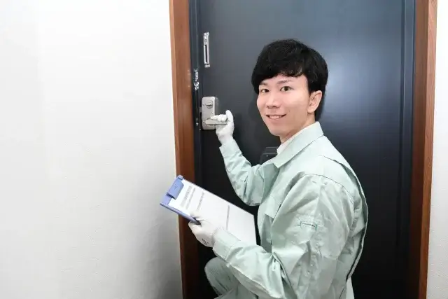 鍵交換はどこに頼めばいい？信頼できる業者の選び方と費用相場を徹底解説