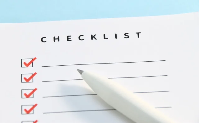 信頼できる鍵業者の特徴と選び方の具体的なチェックリスト