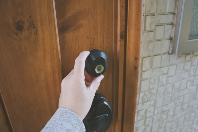 プロに修理を依頼すべき判断基準とYKK AP公式サポート窓口